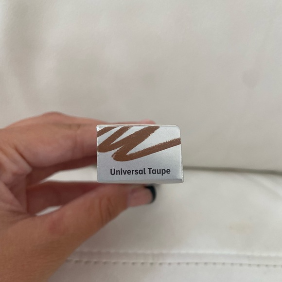 ✨IT COSMETICS BROW POWER UNIVERSAL TOUPE✨ - Picture 3 of 4